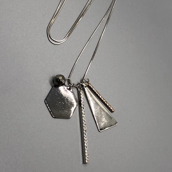 LOFT Necklace - Picture 2 of 5